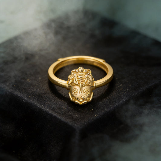 Kailash Way Gold Pi Yao Wealth Attraction Ring front view with stone setting