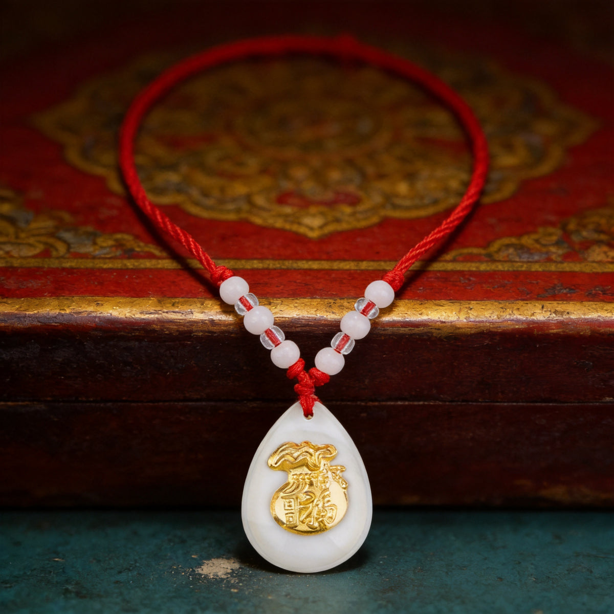 Kailash Way 18k Gold Money Bag Prosperity Fortune Necklace front view with pendant