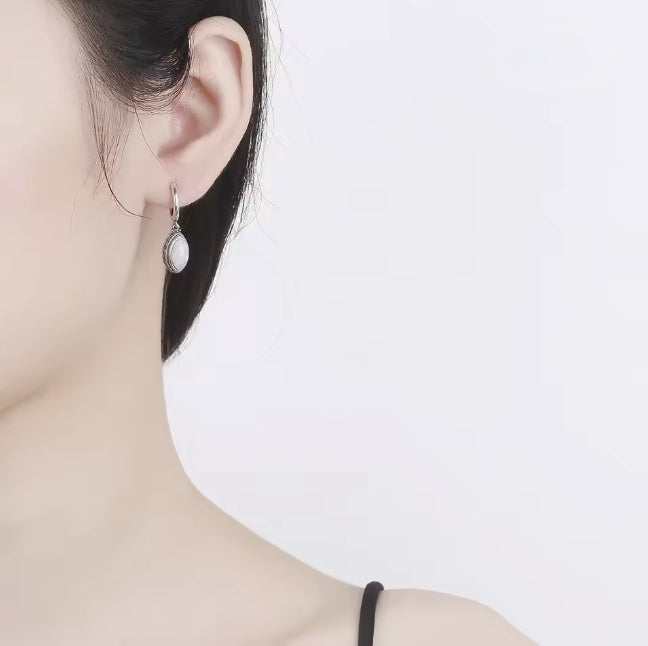 Kailash Way Sterling Silver Moonstone Calm Intuition Earrings